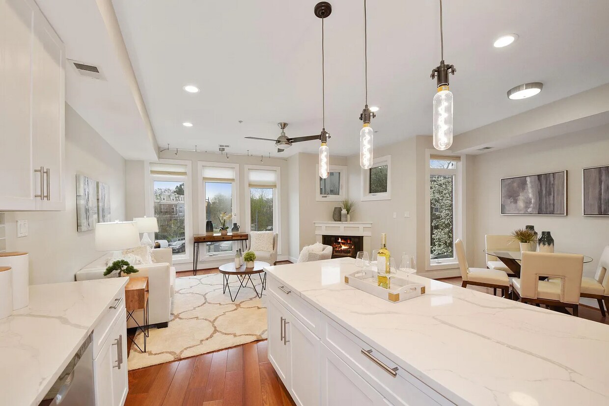 Foto principal - 1309 Park Rd NW