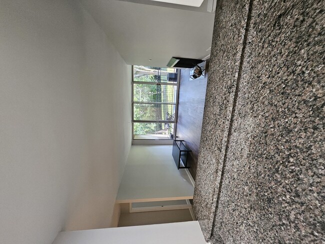 Building Photo - 5810 Oakwood Dr