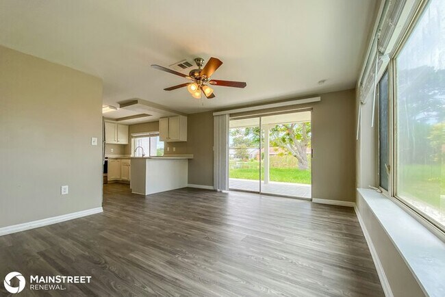 Foto del edificio - 3639 Rock Royal Dr, Holiday, FL 34691