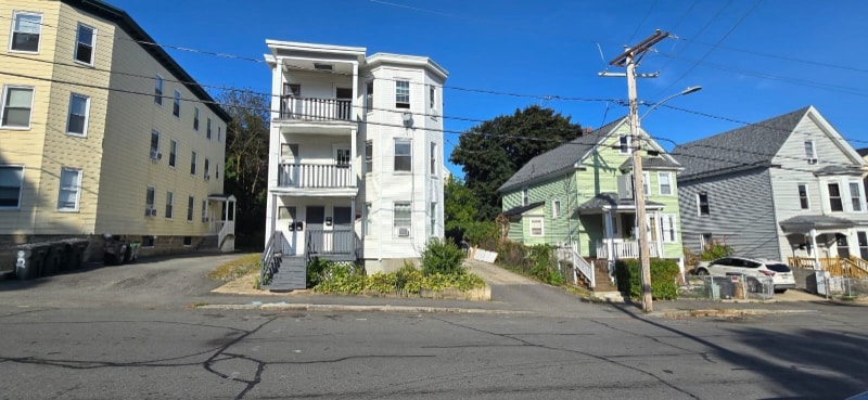 Primary Photo - 79 Pilling St