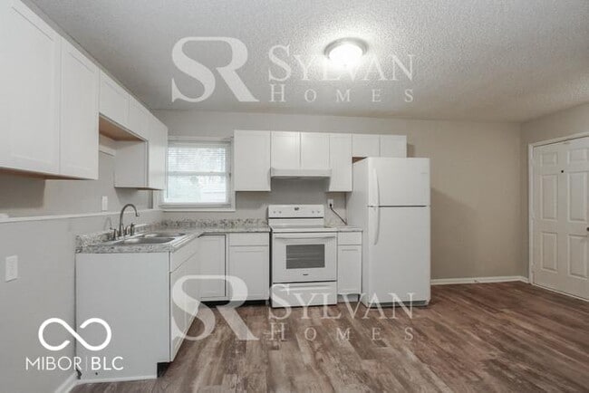 Foto del edificio - 3245 Chrysler St