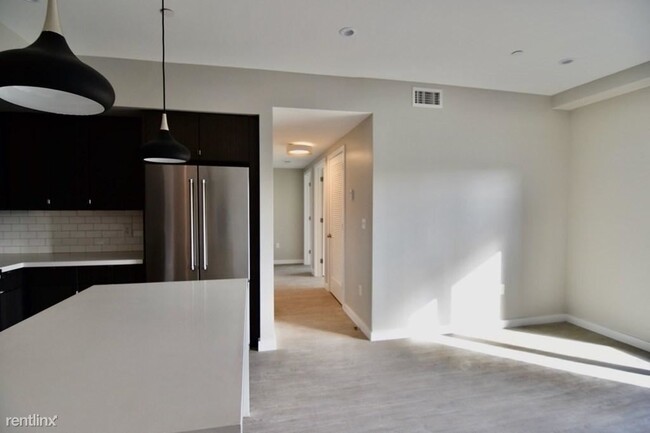Building Photo - 120 Savin Hill Ave