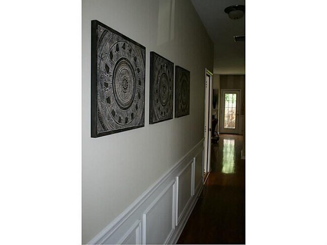 Foto del edificio - 4247 Youngstown Cir