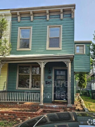 Building Photo - 804 Spring St