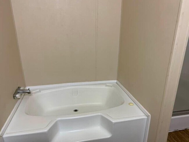 Foto del edificio - 3 bed 2 bath house