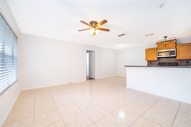 Building Photo - 643 Dory Ln