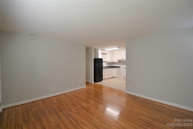 Building Photo - 3743 Seaman Dr