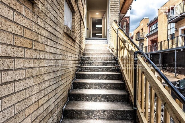 Foto del edificio - 626 W Dickson St