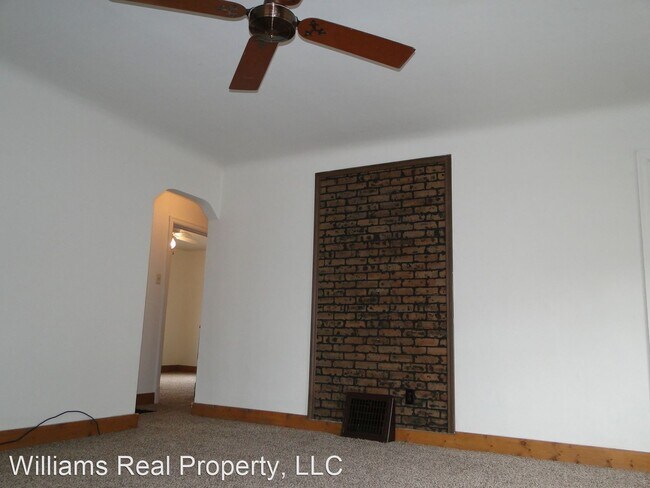 Building Photo - 2 br, 1 bath House - 802 East 5th Street