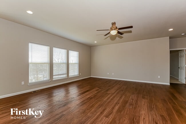 Building Photo - 1688 Ridgeway Trl