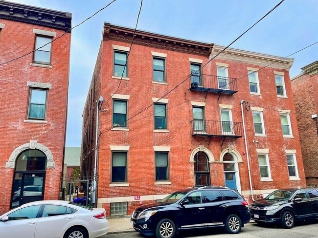 Building Photo - 62 Frankfort St