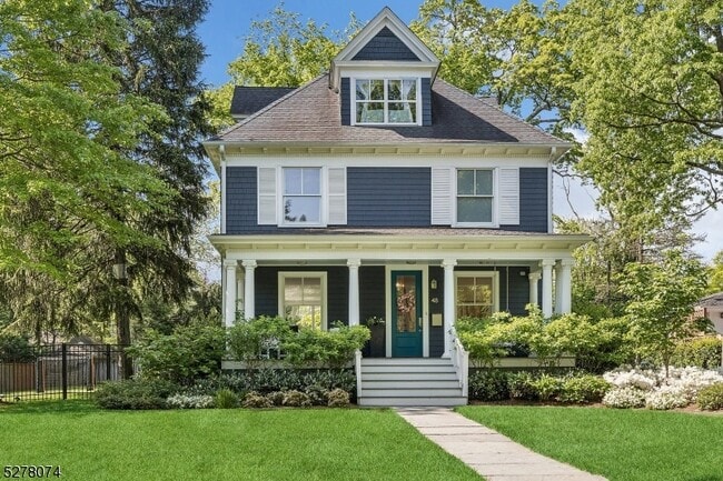 Building Photo - 48 Oakwood Ave