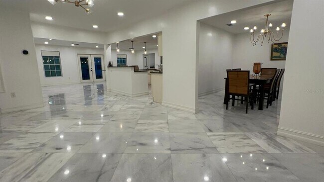 Foto del edificio - 974 Pinelli St