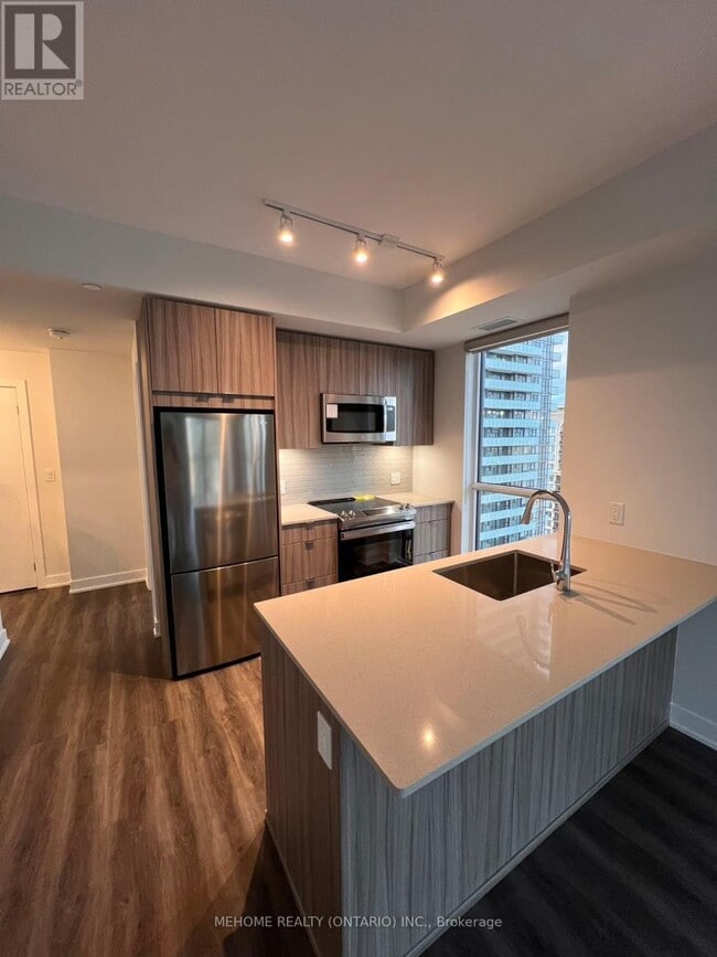 Building Photo - 4130-4130 Parkside Village Dr