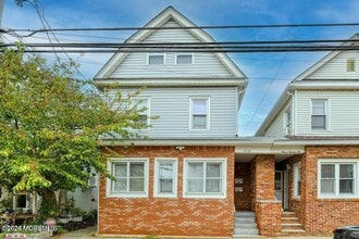 Building Photo - 328 Newark Ave