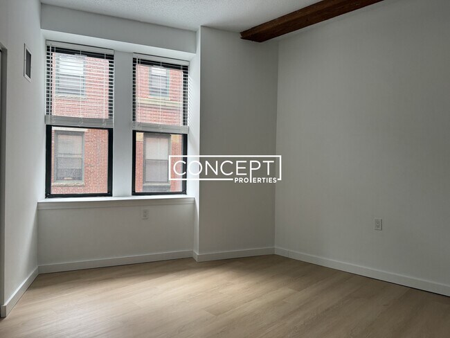 Foto del edificio - 1200 Adams St