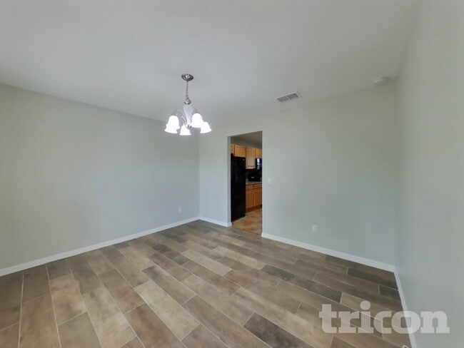 Foto del edificio - 15811 Surfbird Ct