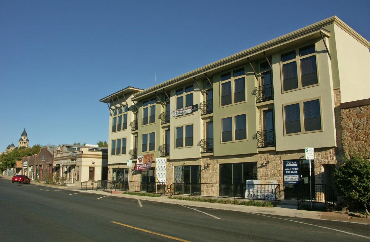 Primary Photo - Hickory Lofts