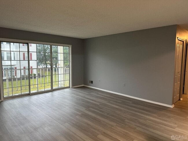 Building Photo - 464 Northam Dr