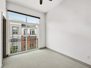 Building Photo - 170 Malone St