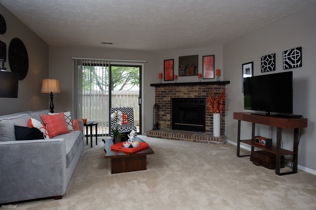 Building Photo - 70 Cedar Bluff Dr