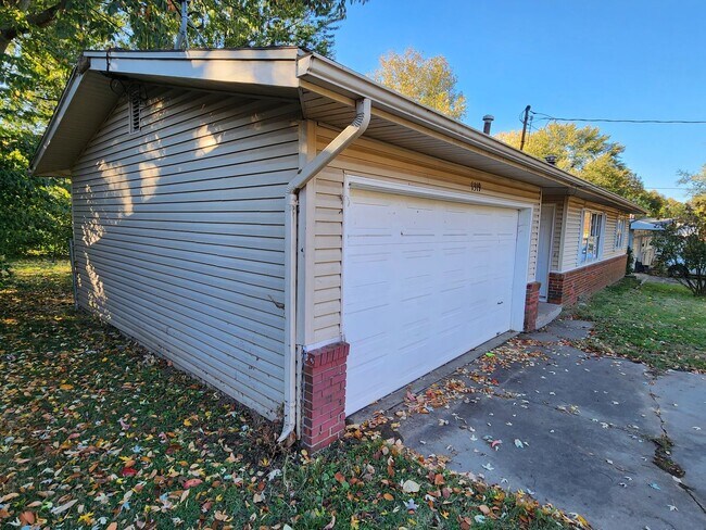 Foto del edificio - Spacious 3-Bedroom, 1-Bathroom Home AVAILABLE NOW!!