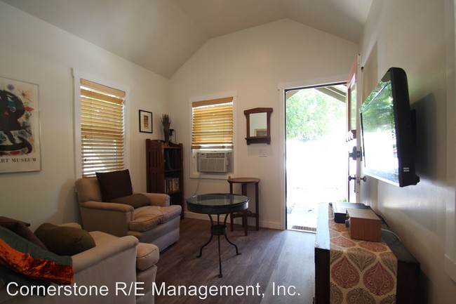 Foto del edificio - 1 br, 1 bath House - 1450 E Howard Street
