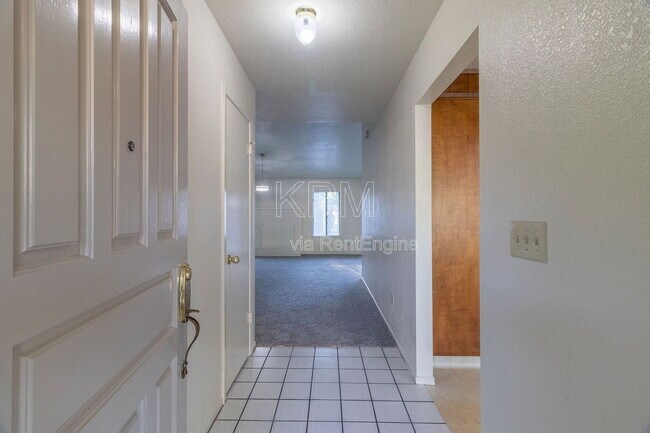 Foto del edificio - 8941 Blue Fox Way