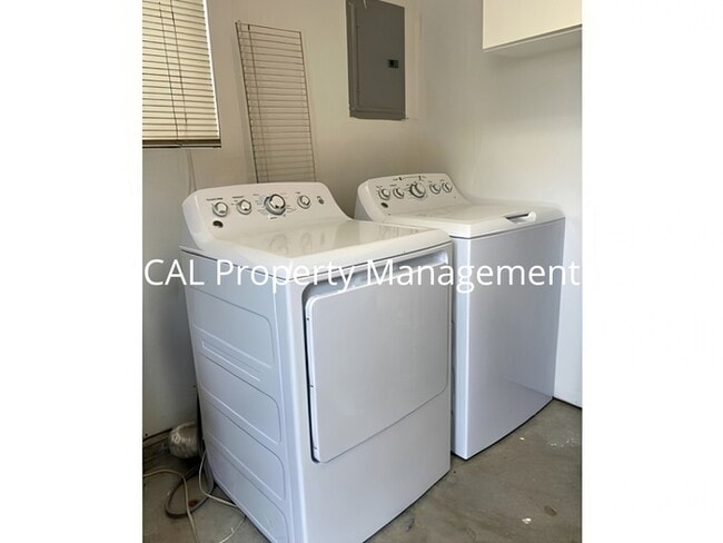 Foto del edificio - Modern Studio Back Unit, All Utilities Included