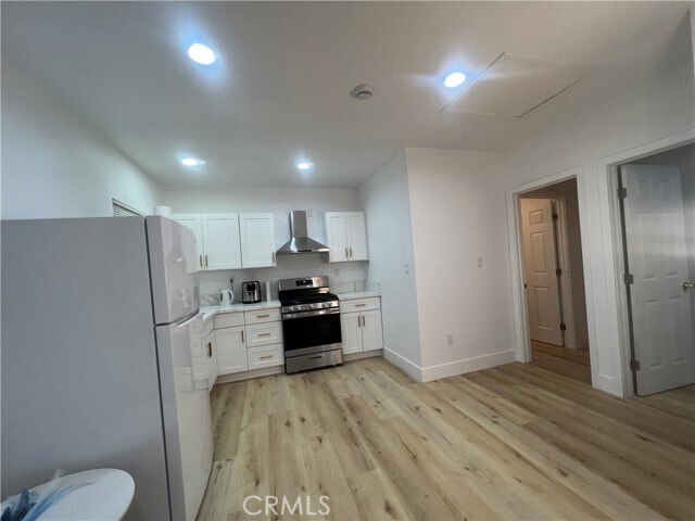 Foto del edificio - 5522 Farna Ave