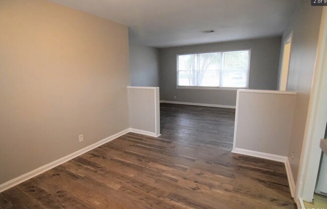 Foto del edificio - 1201 Buckingham Dr