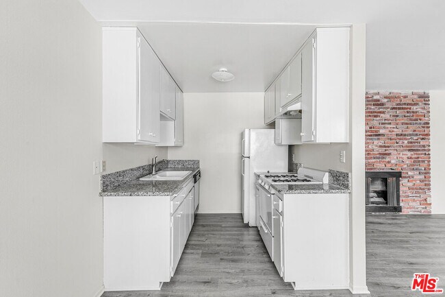 Foto del edificio - 1811 Parnell Ave