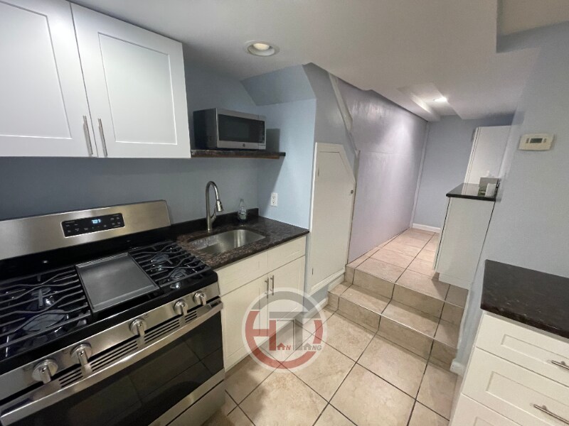 733 Hollywood Ave, The Bronx, NY 10465 House for Rent in The Bronx