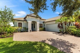 Building Photo - 14261 Sundial Pl