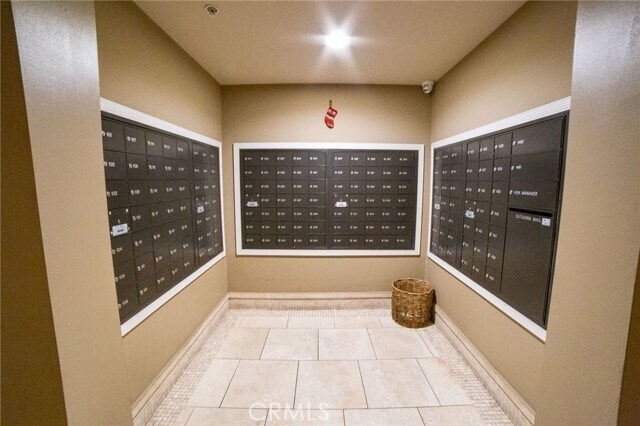 Building Photo - 620 S Gramercy Pl