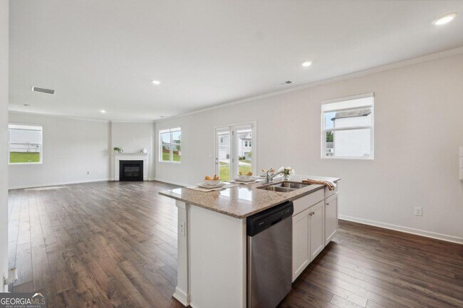 Building Photo - 100 Fernbrook Trl
