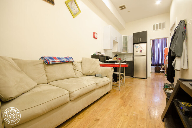 Building Photo - 307 Devoe St