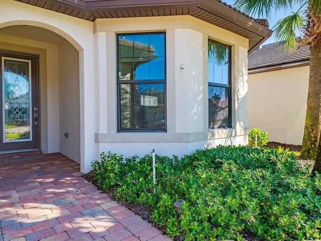 Foto del edificio - 8196 Hanoverian Dr