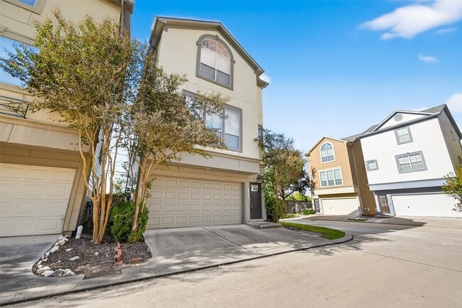 Foto del edificio - 3019 Clearview Cir