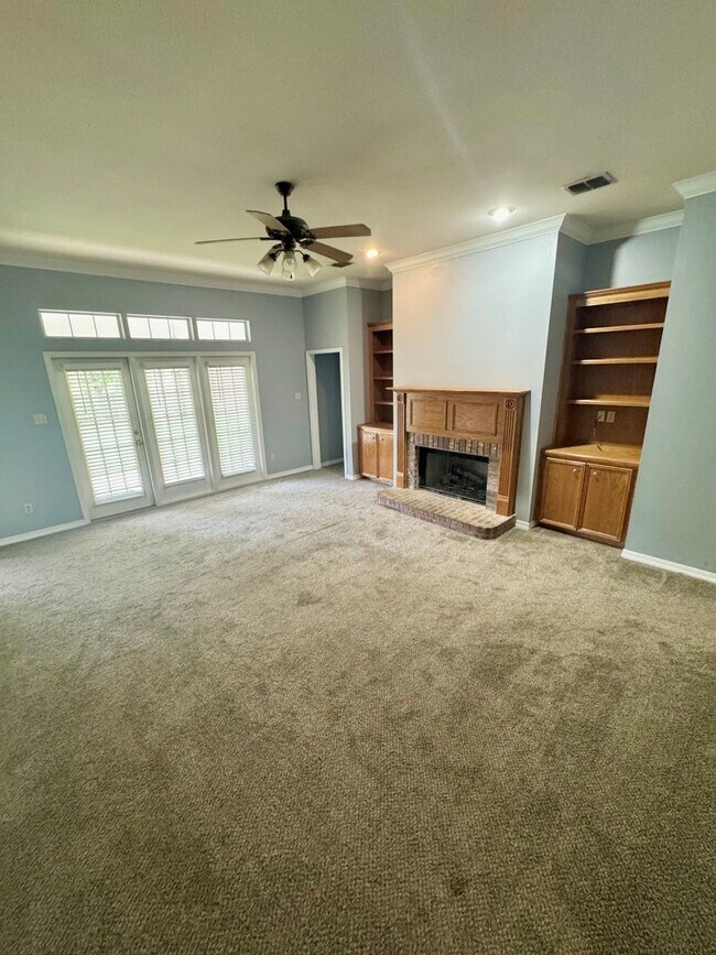 Foto del edificio - Great 3 bedroom, close to everything
