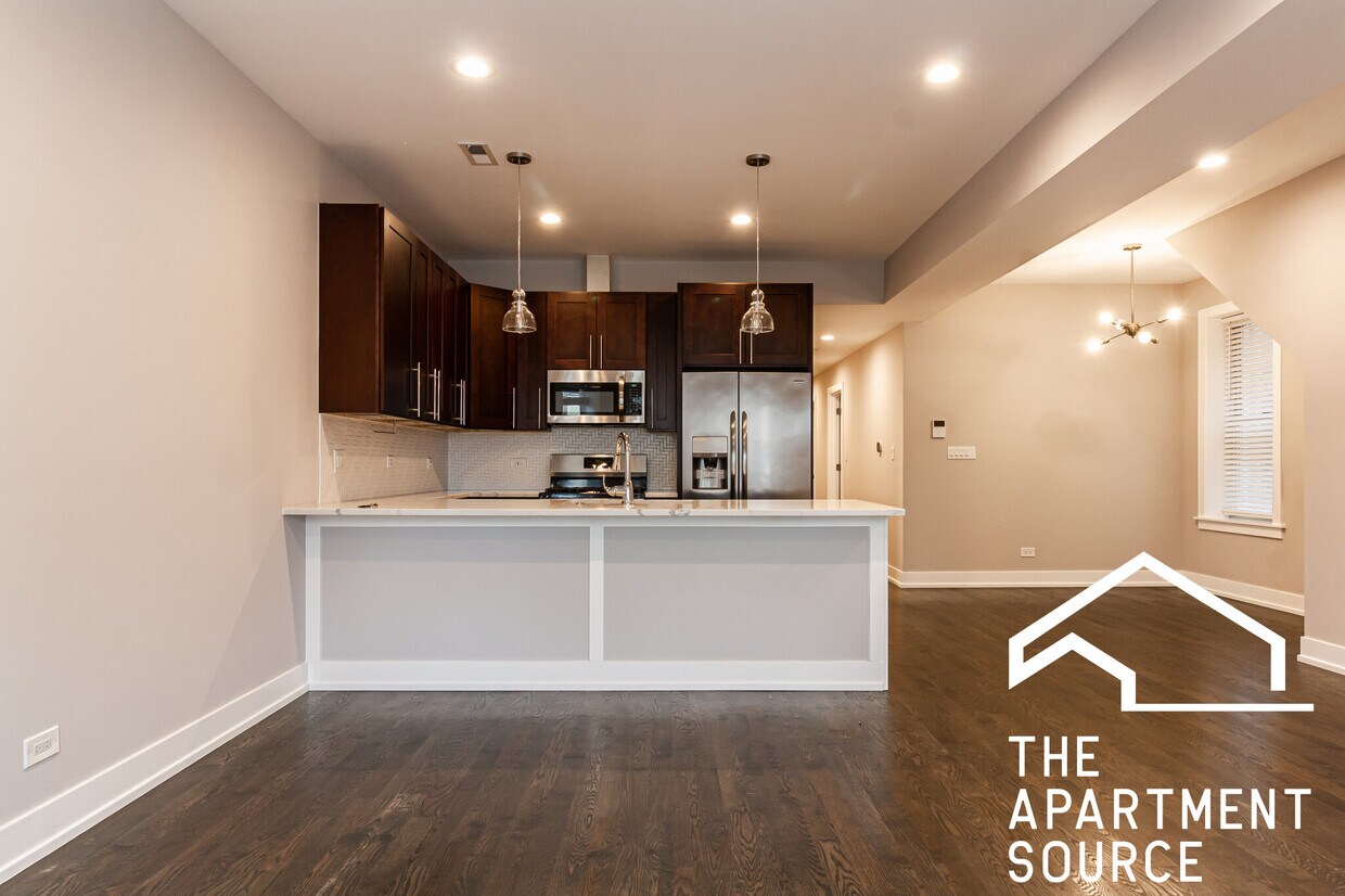 Foto principal - 2829 N Rockwell St
