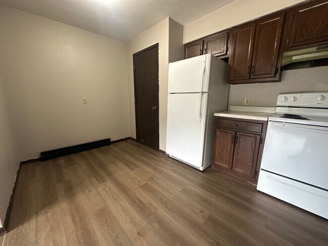 Foto del edificio - 520 River Forest Rd