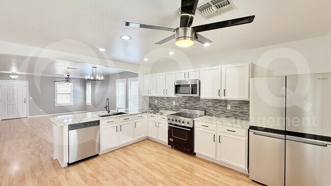 Foto del edificio - 2917 W Five Mile Peak Dr