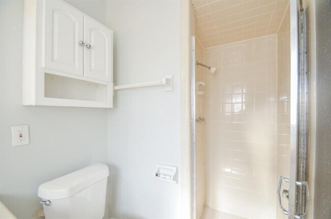 Foto del edificio - 8311 Springtime Ln