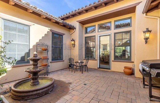 Building Photo - ***Luxurious Mediterranean 4 bed / 3 bath ...