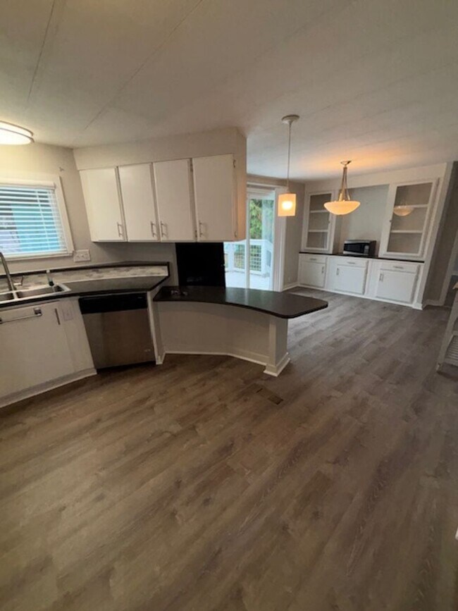 Building Photo - Cascade Vista In Bothell