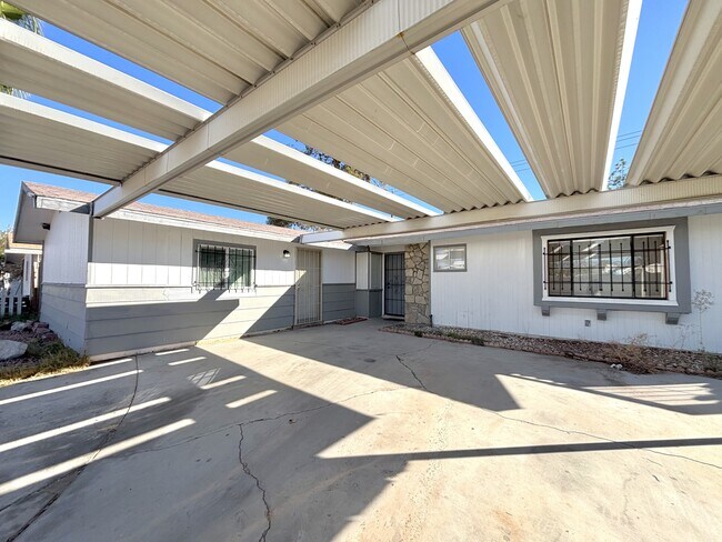 Foto del edificio - 1100 Saylor Way