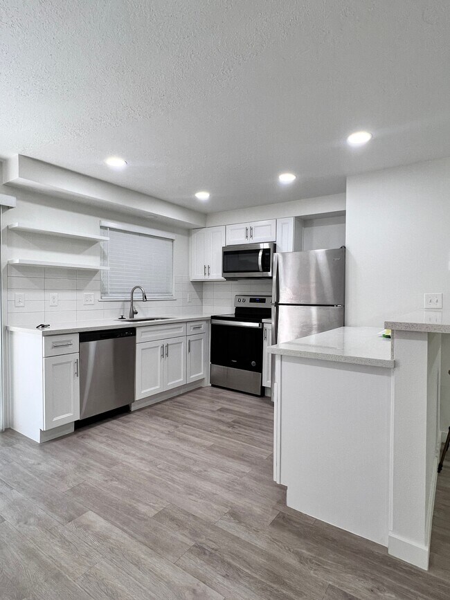 Building Photo - 2205 NE 49th Ave