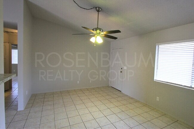 Foto del edificio - 4717 E Camino St