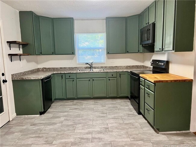 Building Photo - 419 Southwick Dr